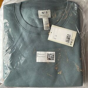 H&M Crewneck Sweater size L NWT